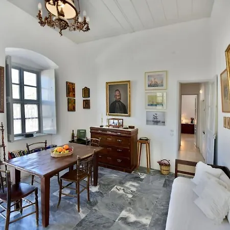 Captain's House For 4 - Historical Hydra 1800 Apartment Hydra (Saronic Islands)